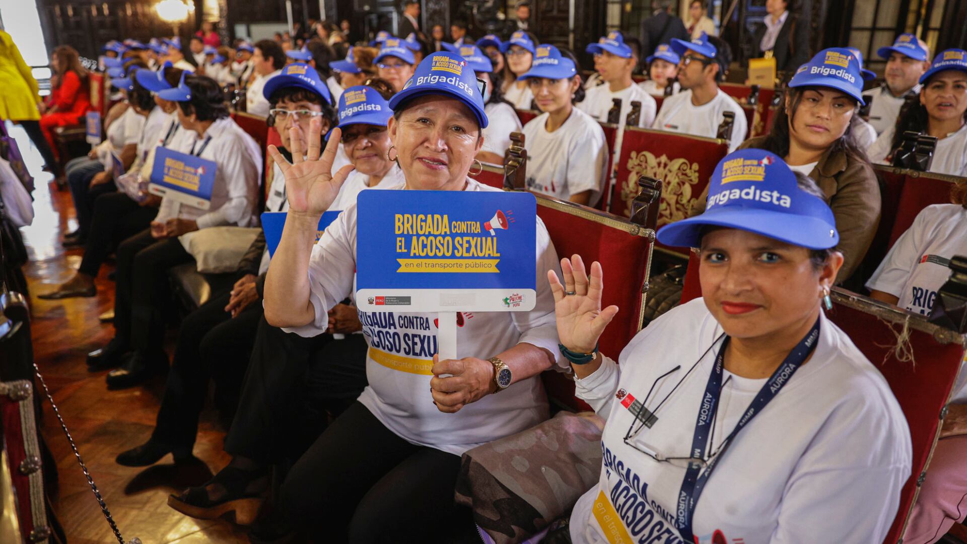 Brigadas contra el acoso en transporte público Brigadas contra el acoso en transporte público