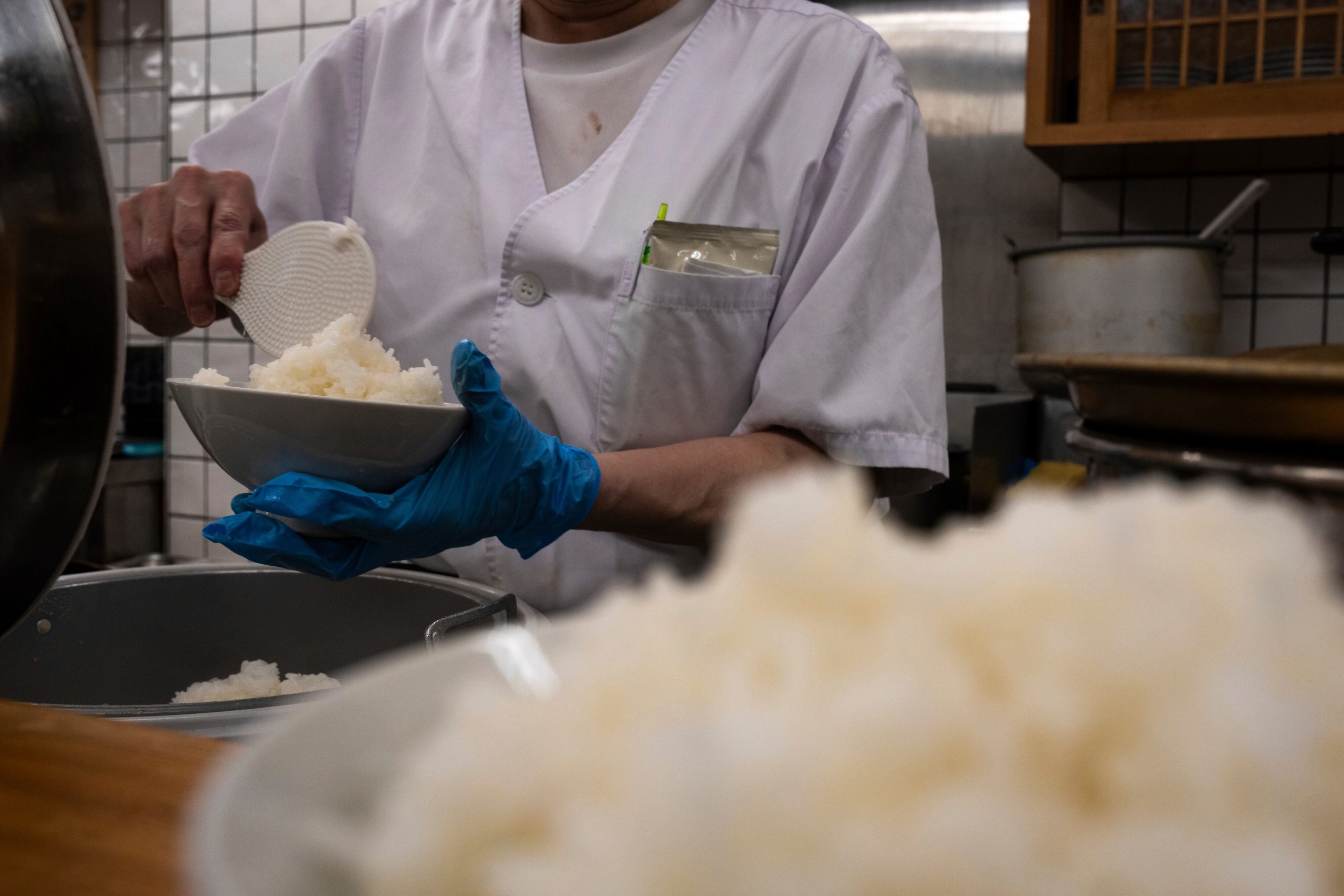 Crisis del arroz en Japón: escasez, precios altos y renuncia ministerial