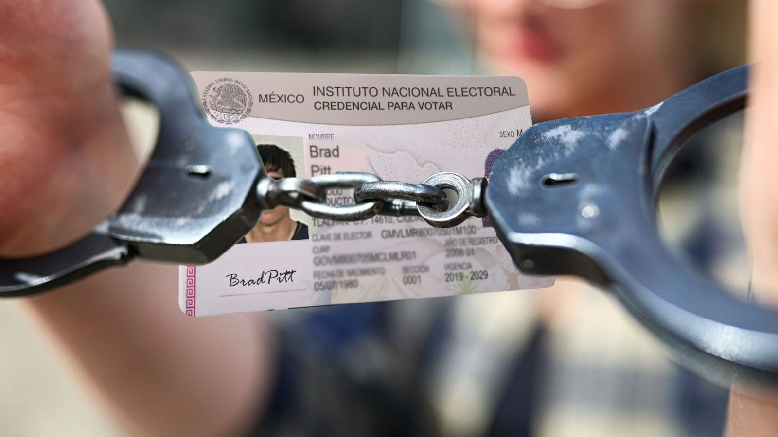 “Detenido en Monterrey: El Caso del ‘Brad Pitt’ Mexicano y la Violencia en la Colonia Independencia” "Detenido en Monterrey: El Caso del 'Brad Pitt' Mexicano y la Violencia en la Colonia Independencia"