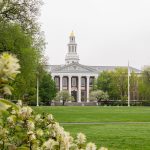 Mercados caen por amenazas arancelarias de Trump Harvard demanda a Trump por veto a estudiantes internacionales