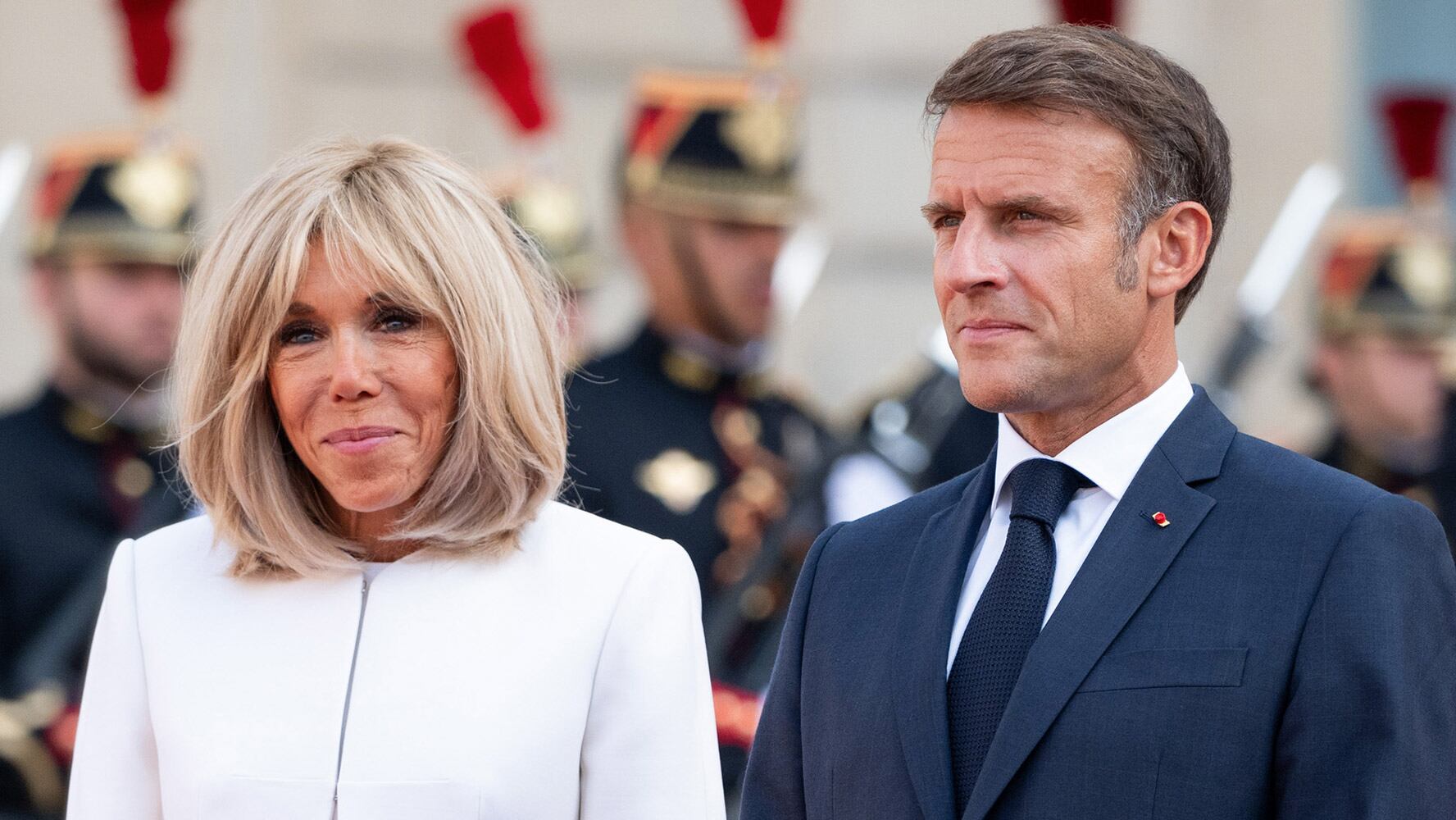 Macron y Brigitte: ¿Broma o cachetada? Macron y Brigitte: ¿Broma o cachetada?