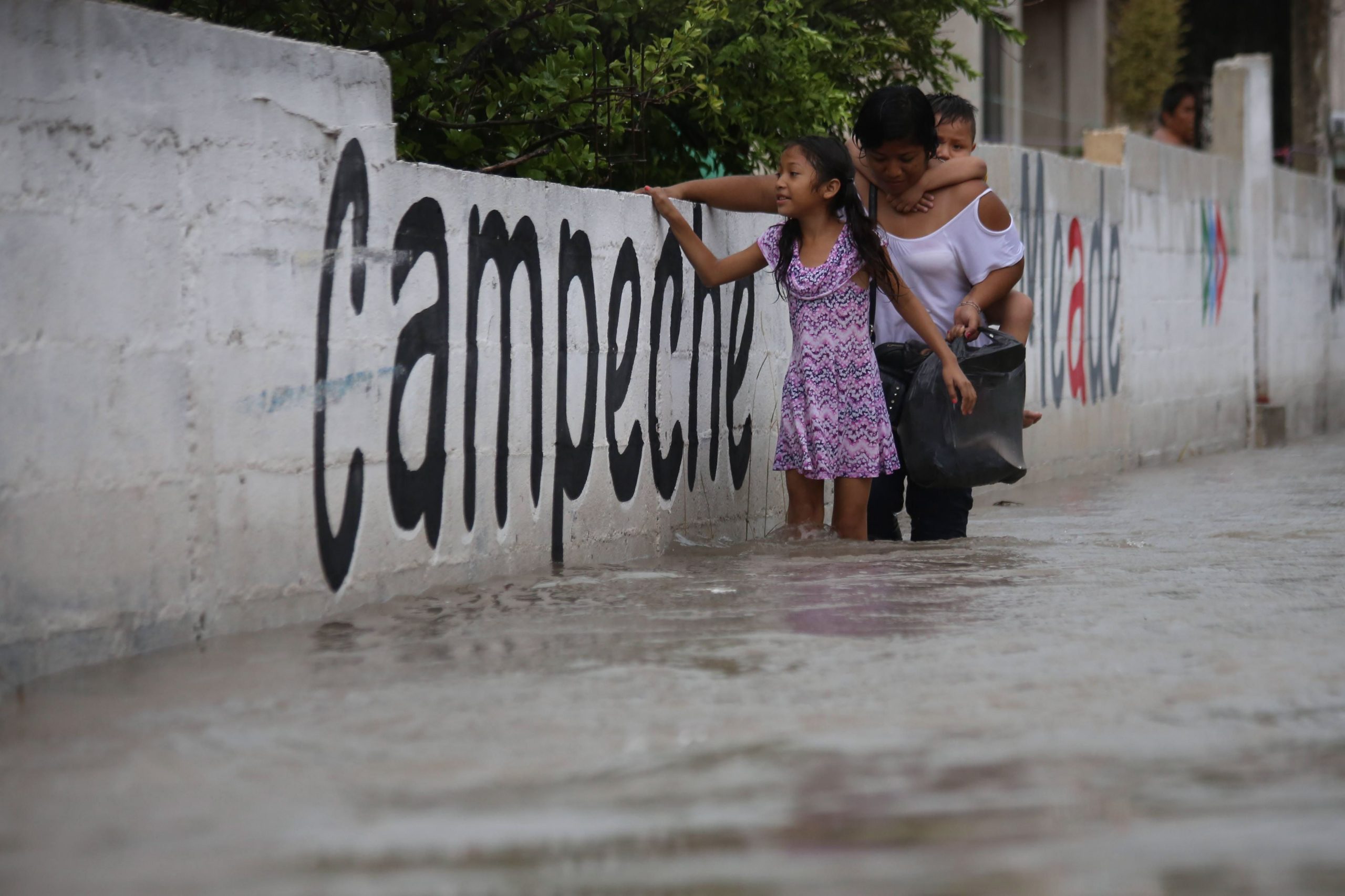 “Preparación y Alertas: Temporada de Huracanes 2025” "Preparación y Alertas: Temporada de Huracanes 2025"