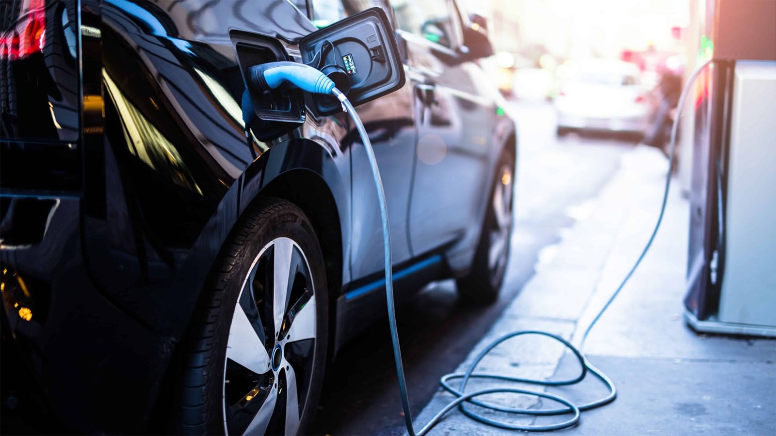 “Producción de Autos Eléctricos en México Despega: Crecimiento y Desafíos” "Producción de Autos Eléctricos en México Despega: Crecimiento y Desafíos"