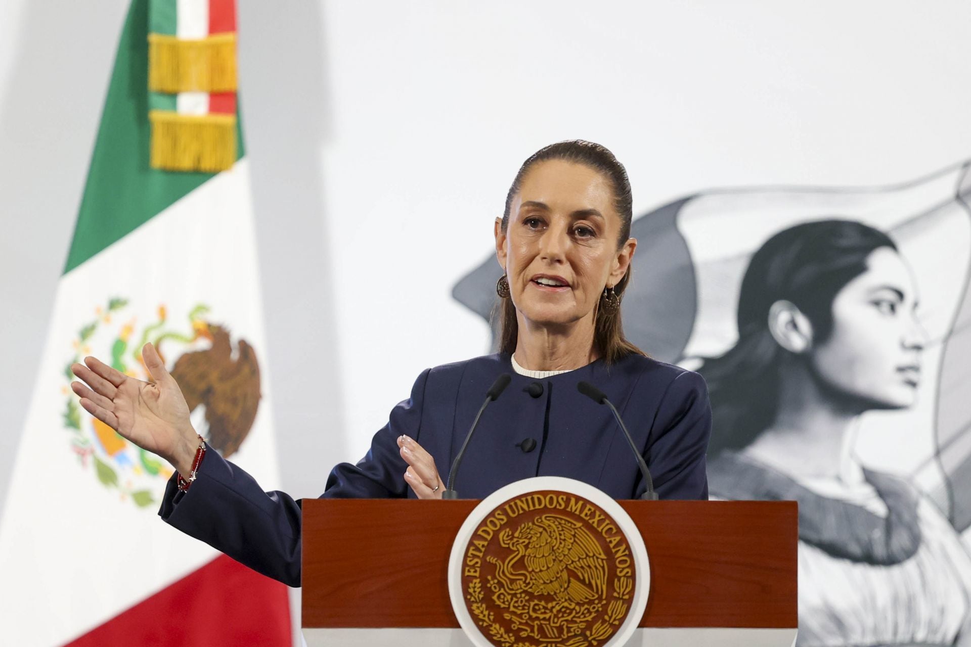 “Sheinbaum: Aprobación en Baja y Creciente Preocupación por Corrupción” "Sheinbaum: Aprobación en Baja y Creciente Preocupación por Corrupción"