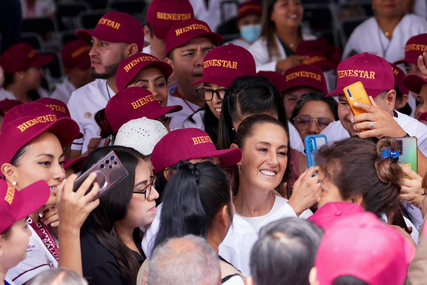 Sheinbaum llama a votar informados en elección judicial Sheinbaum llama a votar informados en elección judicial