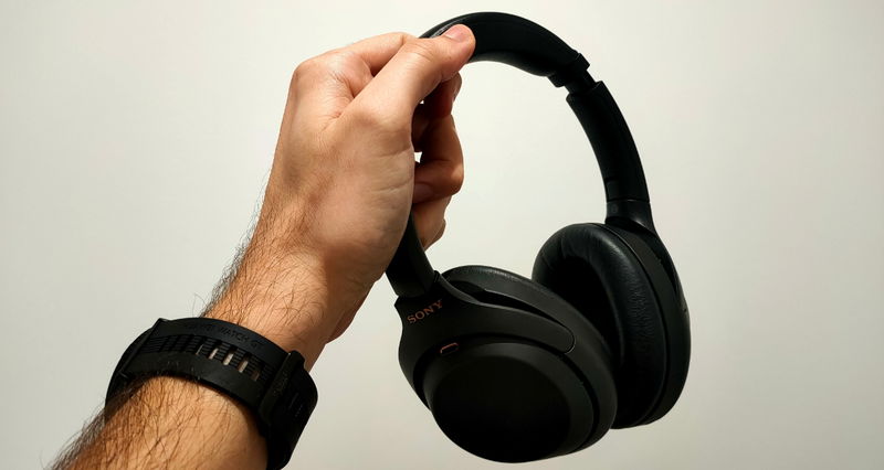 “Sony WH-1000XM4: Calidad Sonora y Cancelación de Ruido Imbatibles” "Sony WH-1000XM4: Calidad Sonora y Cancelación de Ruido Imbatibles"