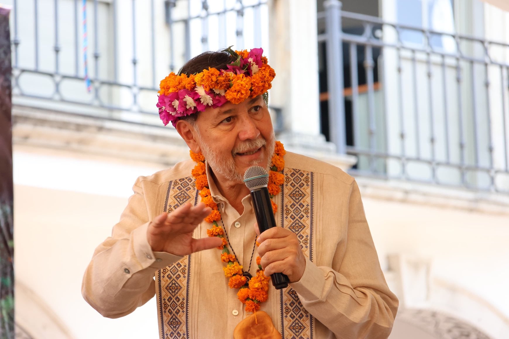 Tensión entre Noroña y ciudadanos por tala en Ocuilan Tensión entre Noroña y ciudadanos por tala en Ocuilan