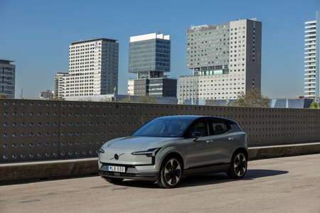 "Volvo Reestructura: 3,000 Despidos Globales"