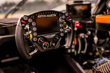 “Aston Martin Valkyrie LM: Exclusividad y Poder en las Pistas” "Aston Martin Valkyrie LM: Exclusividad y Poder en las Pistas"