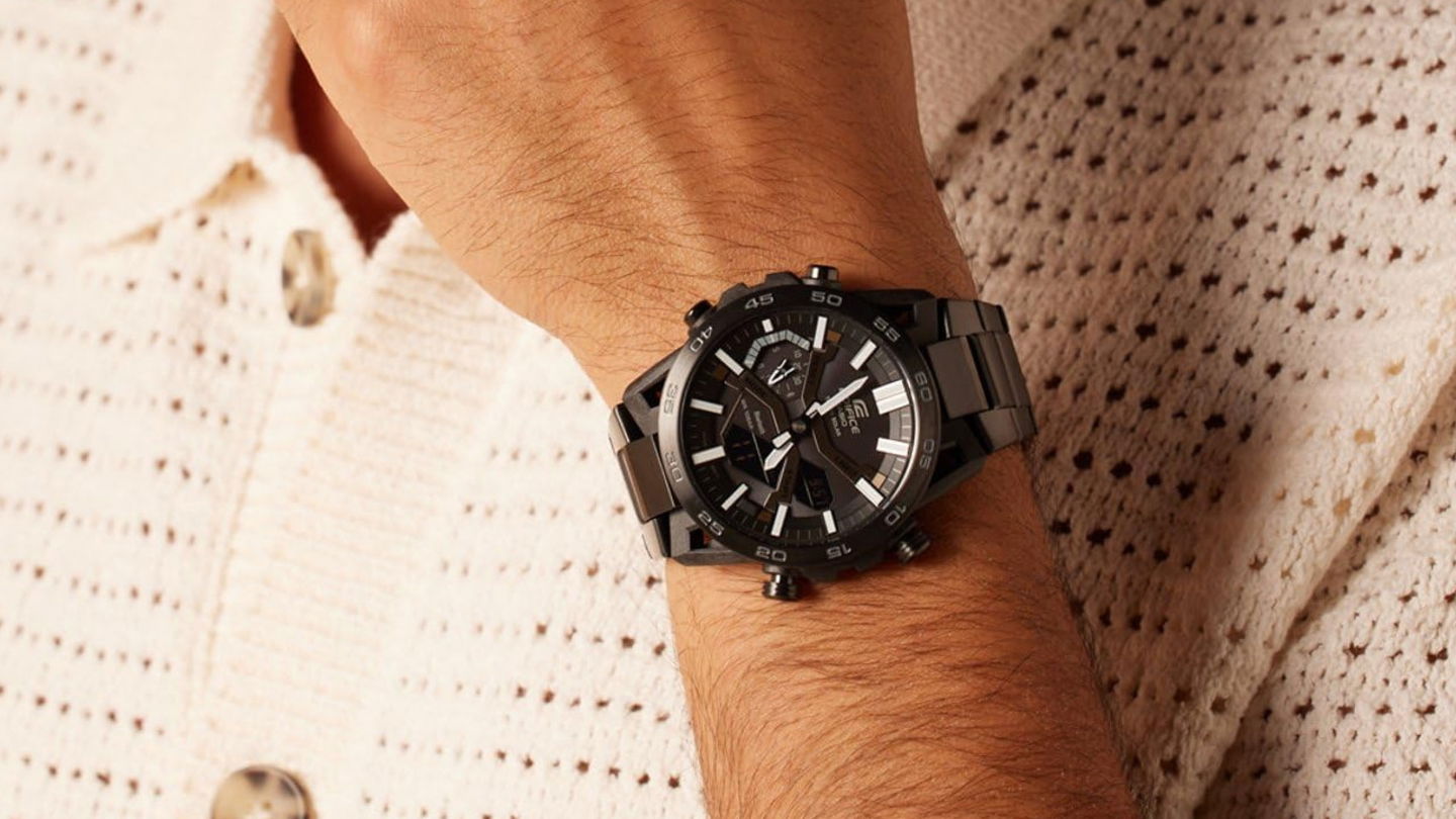 “Casio Edifice ECB-2000DC-1B: Elegancia, Tecnología y Ahorro” "Casio Edifice ECB-2000DC-1B: Elegancia, Tecnología y Ahorro"