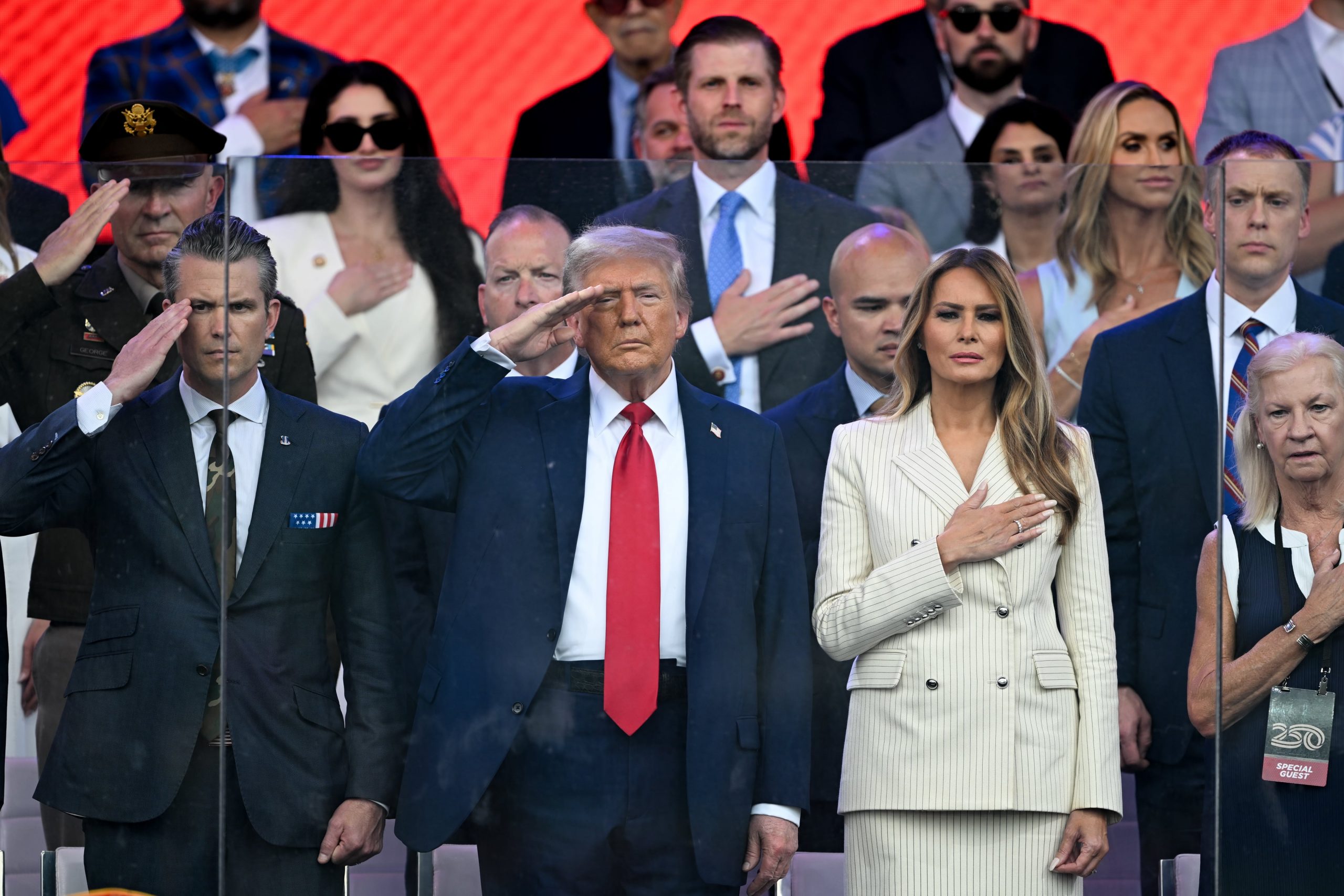 “Crecen Protestas en EE.UU. Contra Políticas de Expulsión de Migrantes de Trump” "Crecen Protestas en EE.UU. Contra Políticas de Expulsión de Migrantes de Trump"