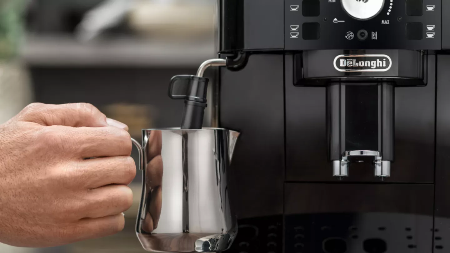 De'Longhi Magnifica S espumador