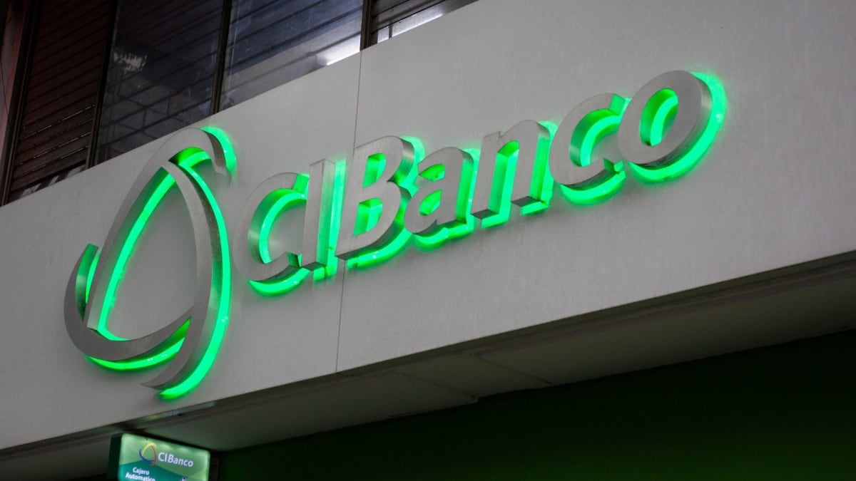 FinCEN Investiga a Bancos Mexicanos por Lavado de Dinero FinCEN Investiga a Bancos Mexicanos por Lavado de Dinero