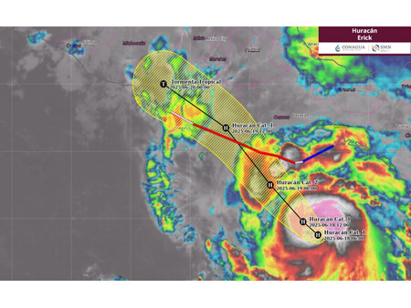 “Huracán Erick Avanza Hacia México” "Huracán Erick Avanza Hacia México"