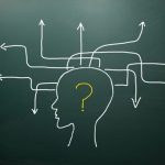 IA revela el azar en Adivina Quién: estrategia de Mark Rober no es óptima IA revela el azar en Adivina Quién: estrategia de Mark Rober no es óptima