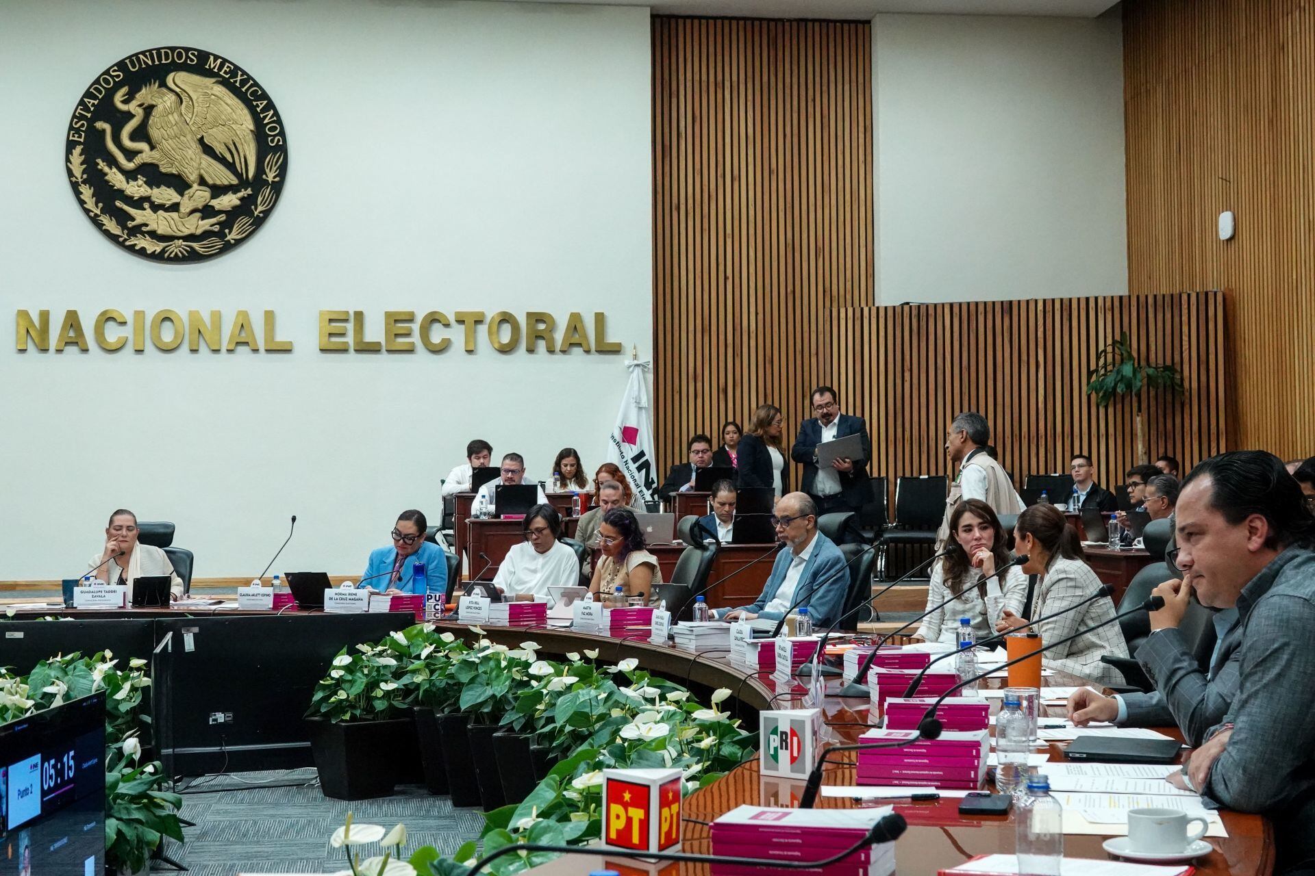 “INE Investiga Candidatos Judiciales por Violencia de Género” "INE Investiga Candidatos Judiciales por Violencia de Género"