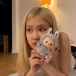 “Labubu: El Fenómeno Viral que Revoluciona el Mercado” "Labubu: El Fenómeno Viral que Revoluciona el Mercado"