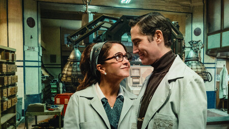 "Nuestros Tiempos: Una Inesperada Mirada al Amor y la Sociedad Moderna"