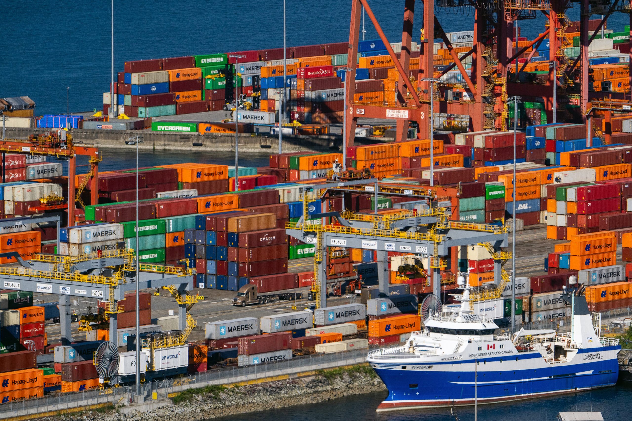 “Perspectivas de Crecimiento Económico en EE.UU. para 2T-2025” "Perspectivas de Crecimiento Económico en EE.UU. para 2T-2025"