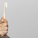 “Reutiliza Tu Cepillo de Dientes Viejo” "Reutiliza Tu Cepillo de Dientes Viejo"