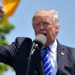 “Trump Innova en Telecomunicaciones con el Smartphone T1” "Trump Innova en Telecomunicaciones con el Smartphone T1"