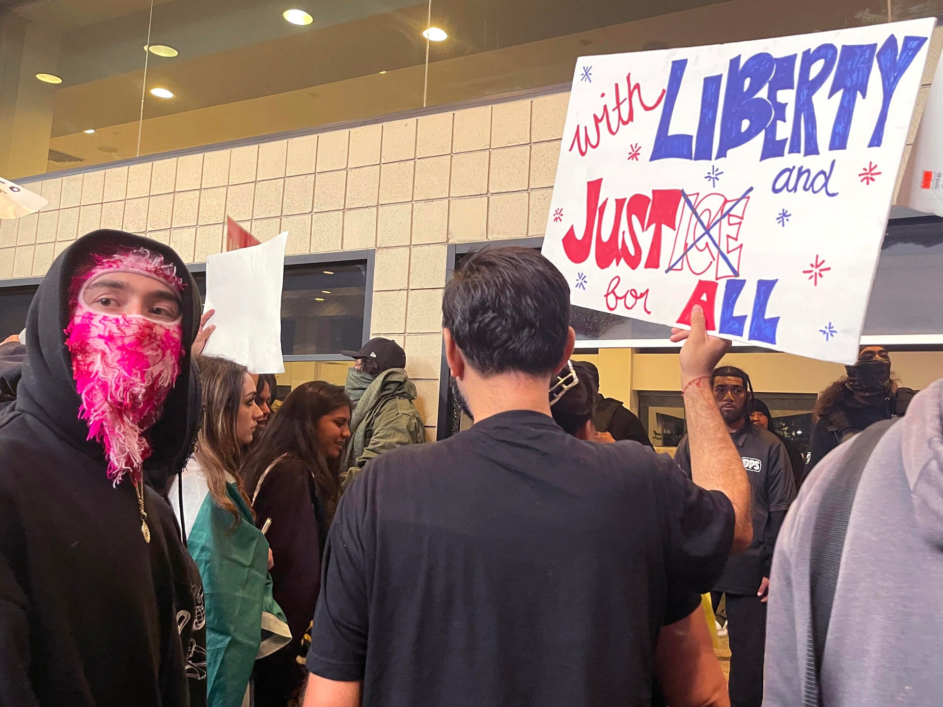 Trump Pausa Redadas Migratorias por Impacto Económico Trump Pausa Redadas Migratorias por Impacto Económico