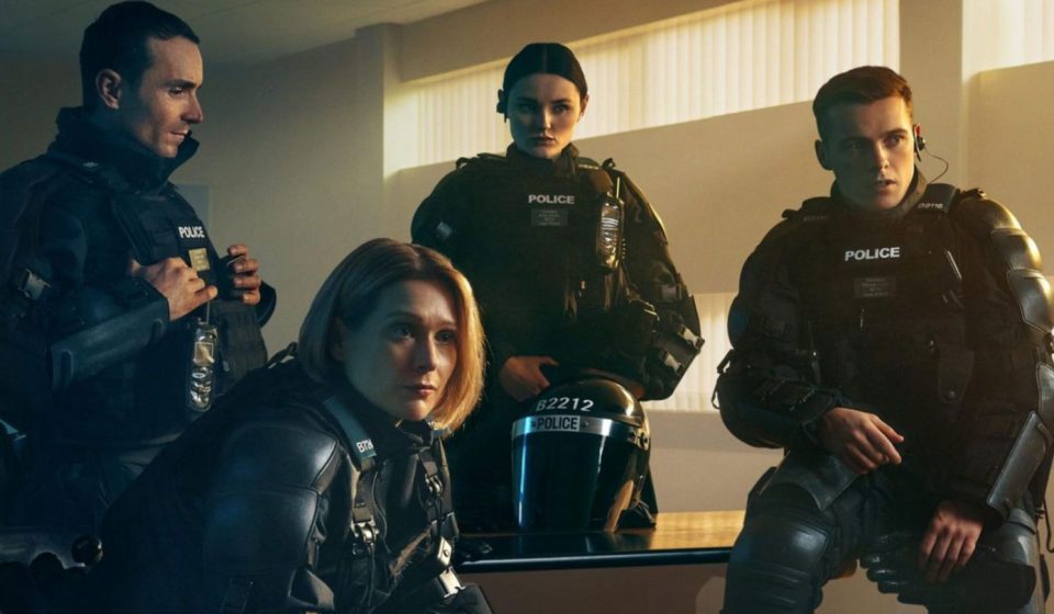 Blue Lights: Realismo y Crudeza en el Género Policial Blue Lights: Realismo y Crudeza en el Género Policial