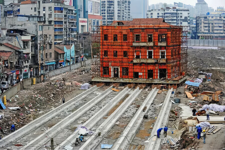 China Desplaza un Edificio de 7,500 Toneladas para Expandir Área Comercial China Desplaza un Edificio de 7,500 Toneladas para Expandir Área Comercial