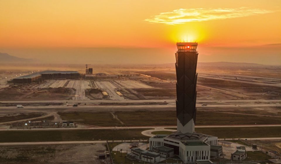 Disputa Aérea EE.UU.-México: Sanciones y Respuesta Disputa Aérea EE.UU.-México: Sanciones y Respuesta