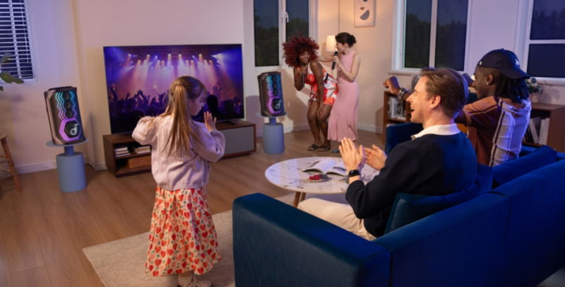 “Fiestas memorables con el Soundcore Rave 3S” "Fiestas memorables con el Soundcore Rave 3S"