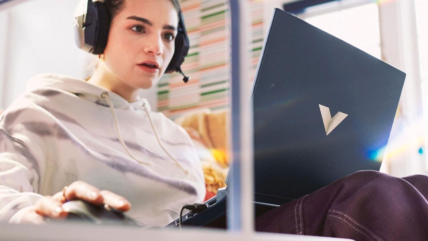 HP Victus 15 jugando