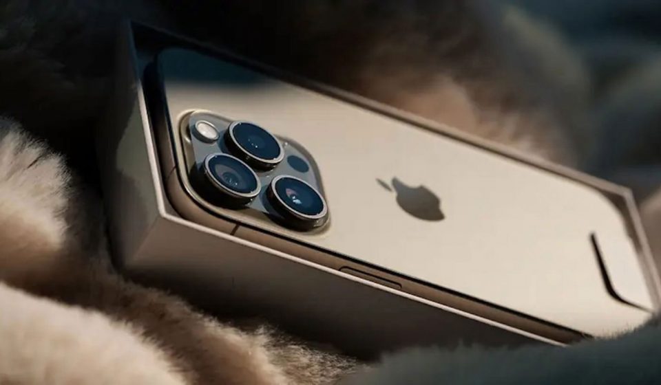 Ofertón en Amazon: iPhone 15 Pro Max con Descuento Histórico Ofertón en Amazon: iPhone 15 Pro Max con Descuento Histórico