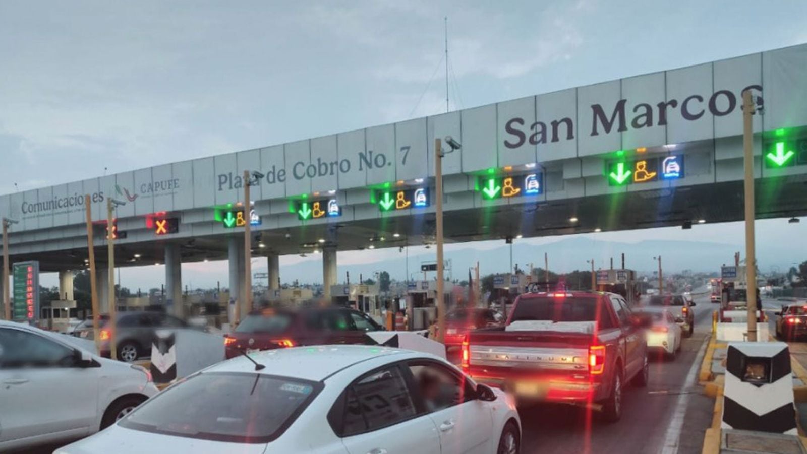Paro de Transportistas y Cierre en Autopista México-Puebla Paro de Transportistas y Cierre en Autopista México-Puebla