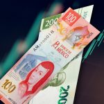 Peso Mexicano Retrocede Ante el Dólar tras Récord en 2025 Peso Mexicano Retrocede Ante el Dólar tras Récord en 2025