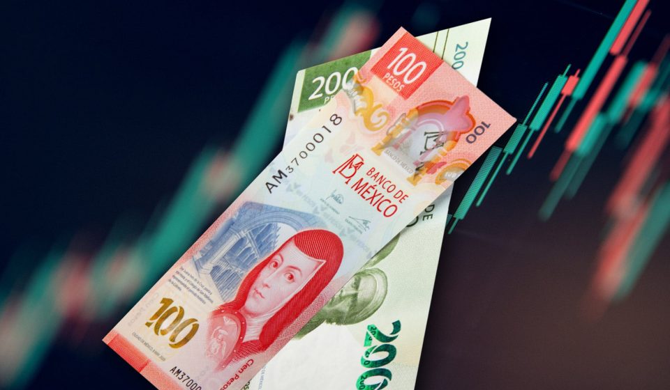 Peso Mexicano Retrocede Ante el Dólar tras Récord en 2025 Peso Mexicano Retrocede Ante el Dólar tras Récord en 2025
