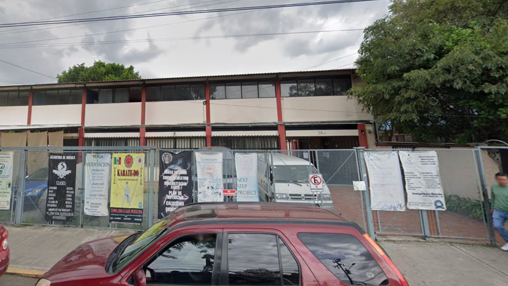 Rehenes Tomados en Centro Comunitario de Gustavo A. Madero Rehenes Tomados en Centro Comunitario de Gustavo A. Madero