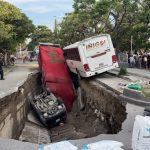 Socavón en Guadalajara Deja Cuatro Lesionados Socavón en Guadalajara Deja Cuatro Lesionados